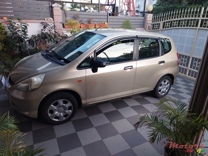 2007' Honda Jazz photo #2