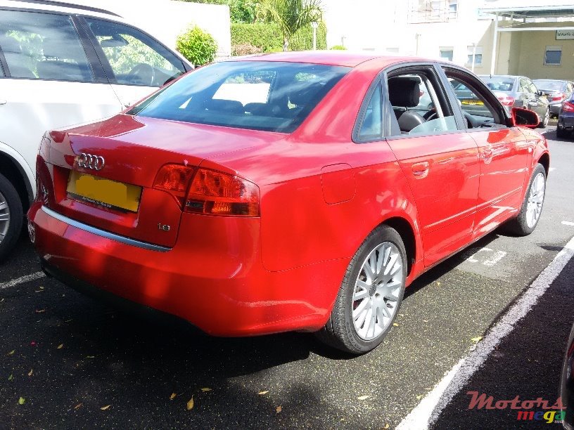 2010' Audi A4 photo #2