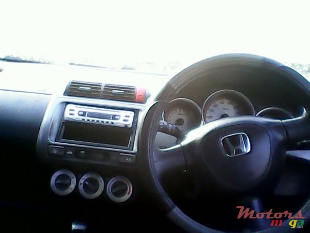 2006' Honda fit, exchange welcome photo #2