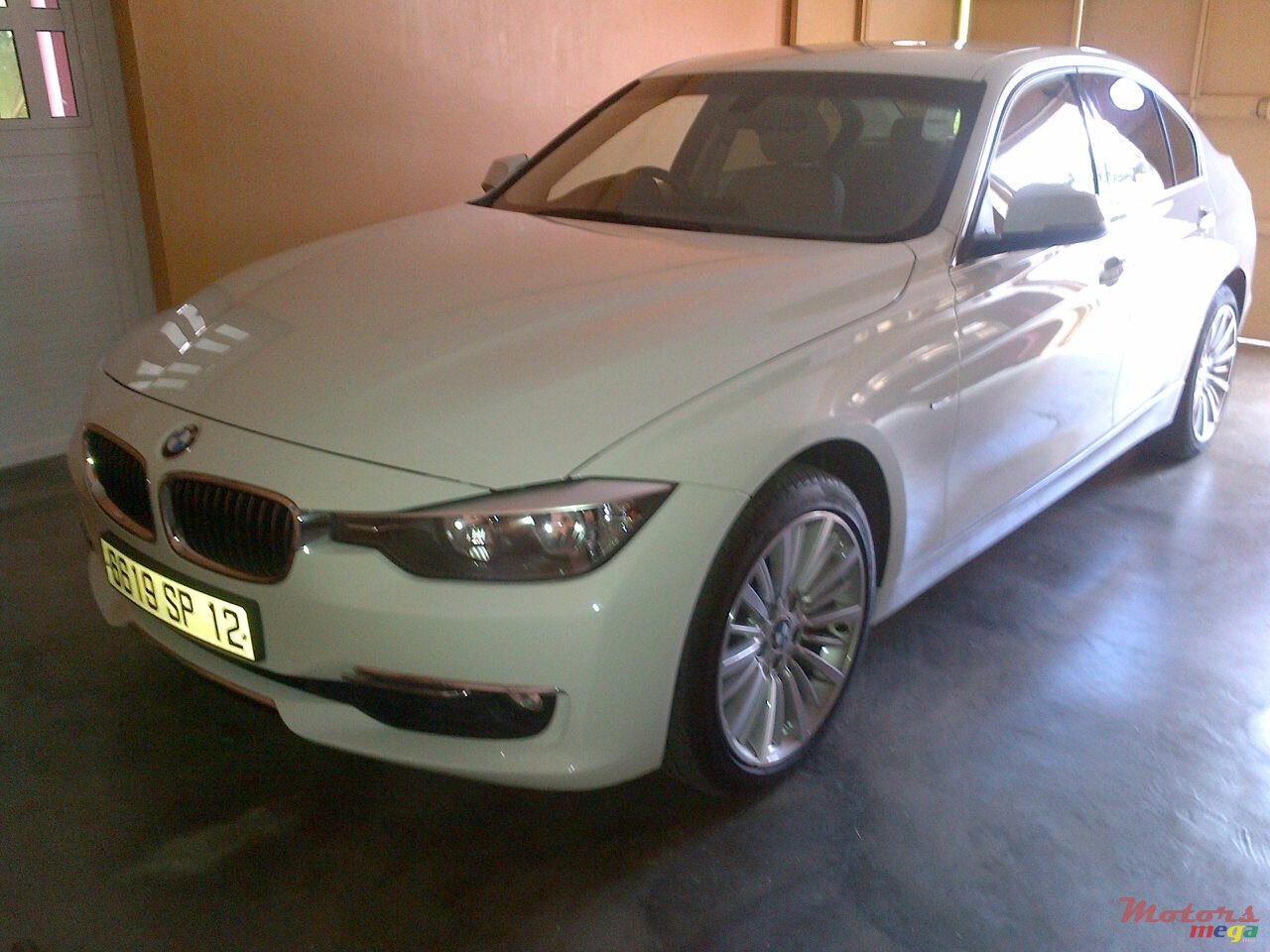 2012' BMW 320 None photo #1