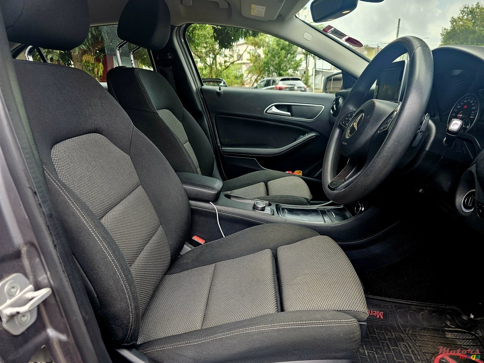 2017' Mercedes-Benz A 200 photo #4