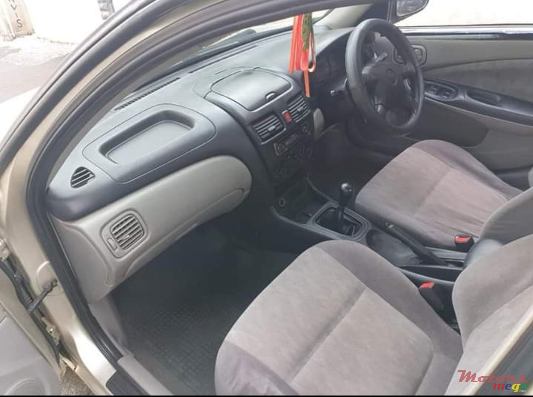 2002' Nissan Sunny photo #3