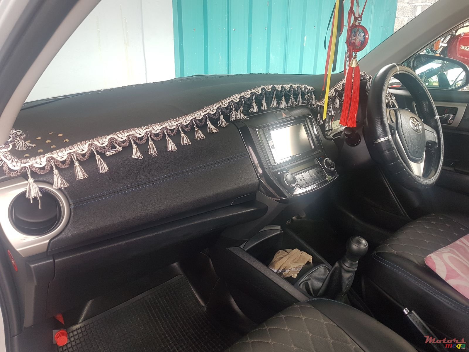 2012' Toyota Axio New shae photo #2