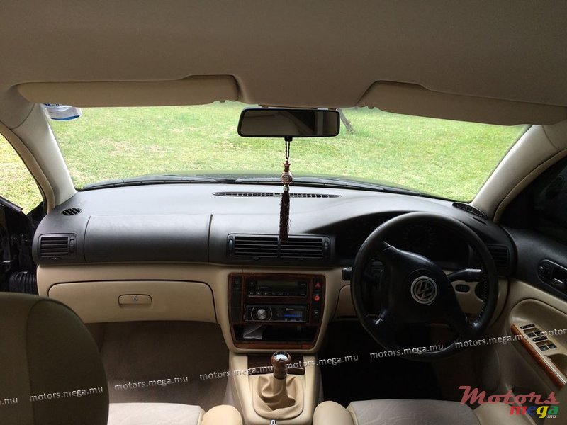 1999' Volkswagen Passat photo #4