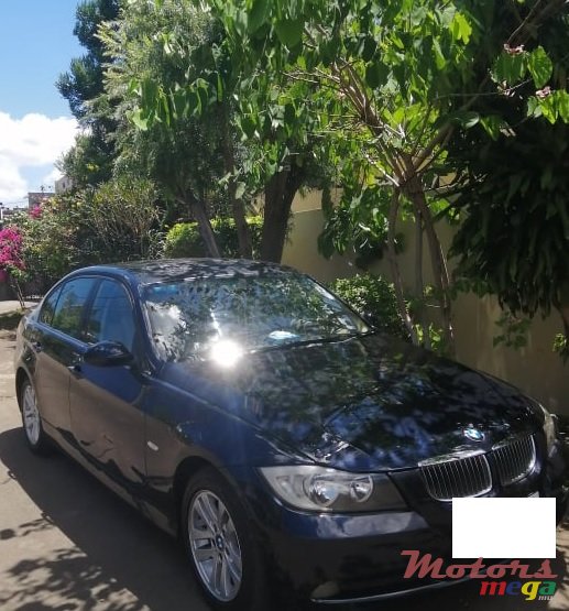 2006' BMW 2 Series 316 photo #1