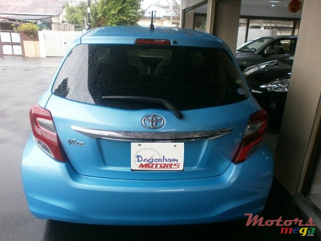 2014' Toyota Vitz photo #2