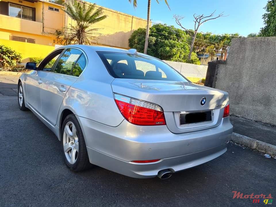 2008' BMW 520 E60 520d photo #4