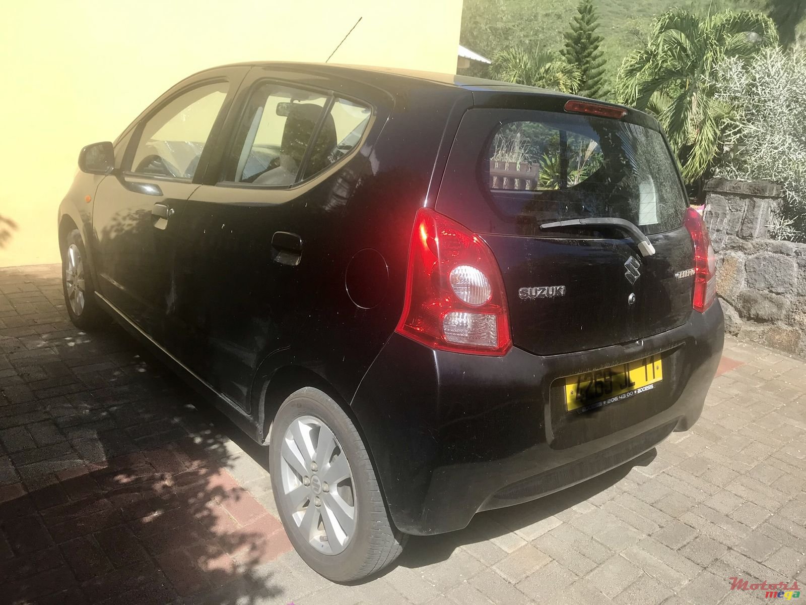 2011' Suzuki Celerio photo #1