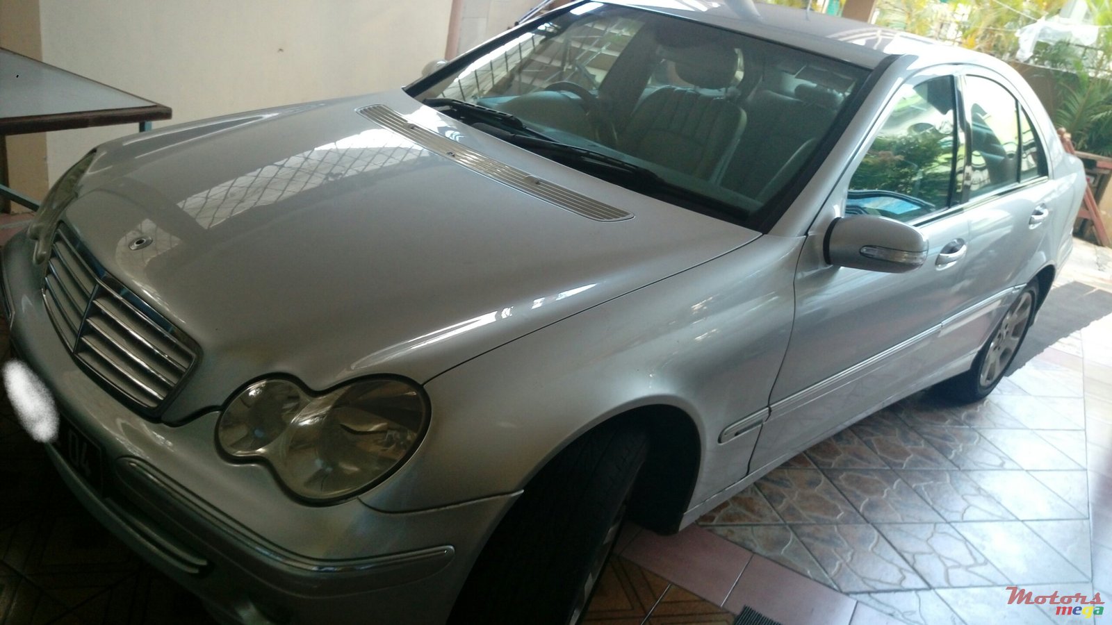 2004' Mercedes-Benz C-Class photo #1