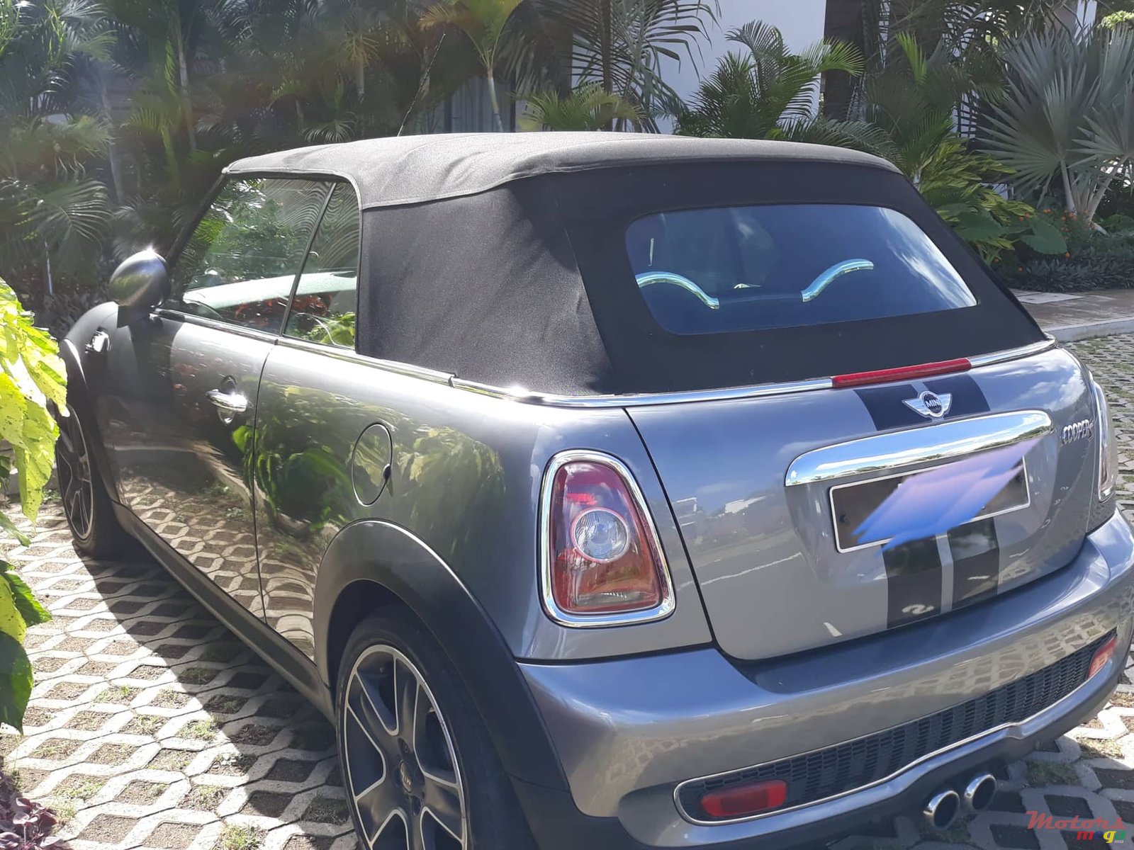 2009' MINI Cooper S covertible photo #2