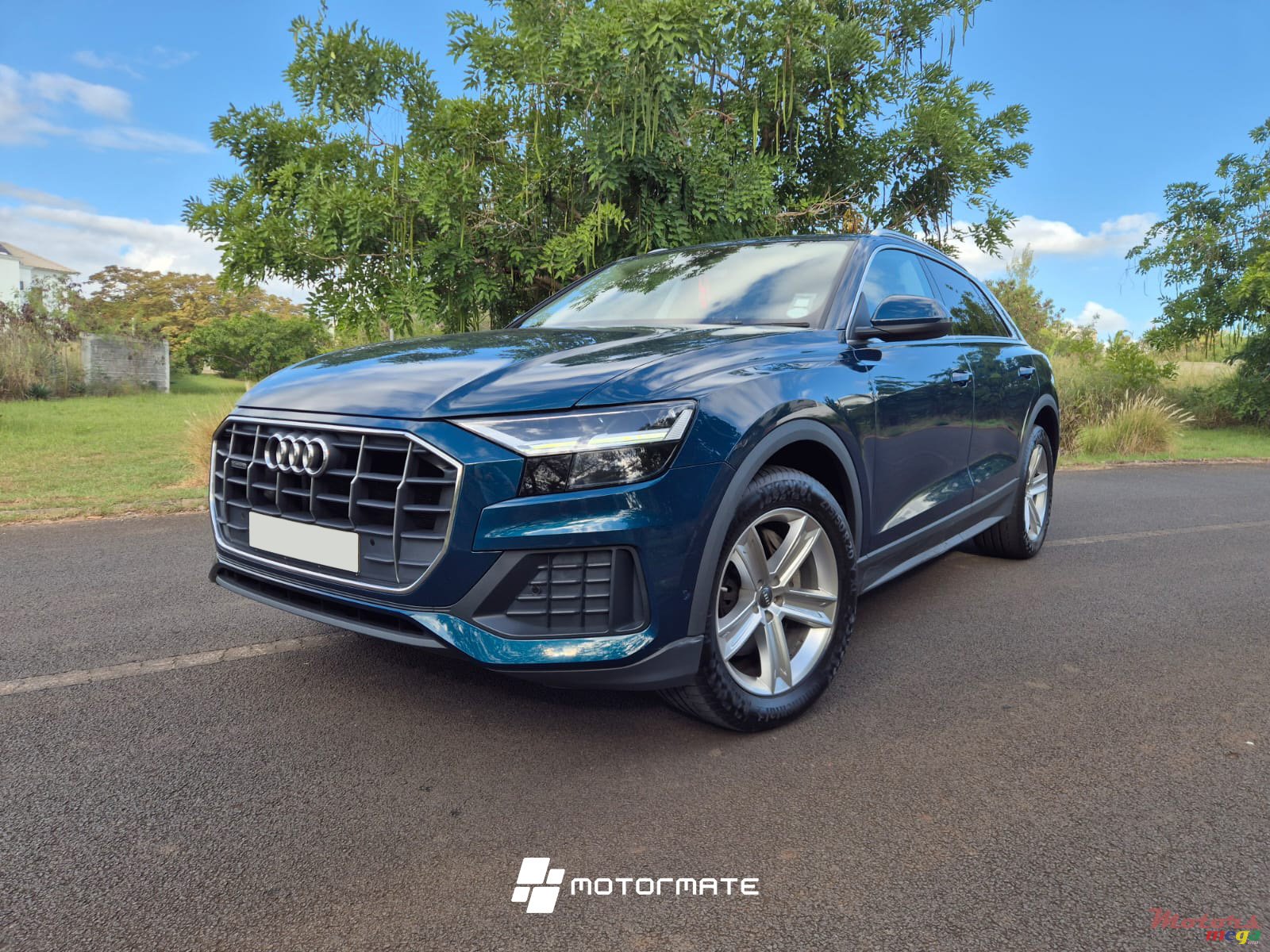 2022' Audi Q8 COUPE photo #2