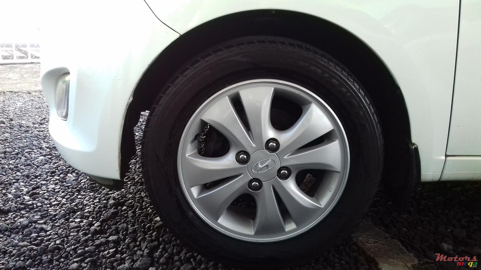 2012' Hyundai i10 photo #3