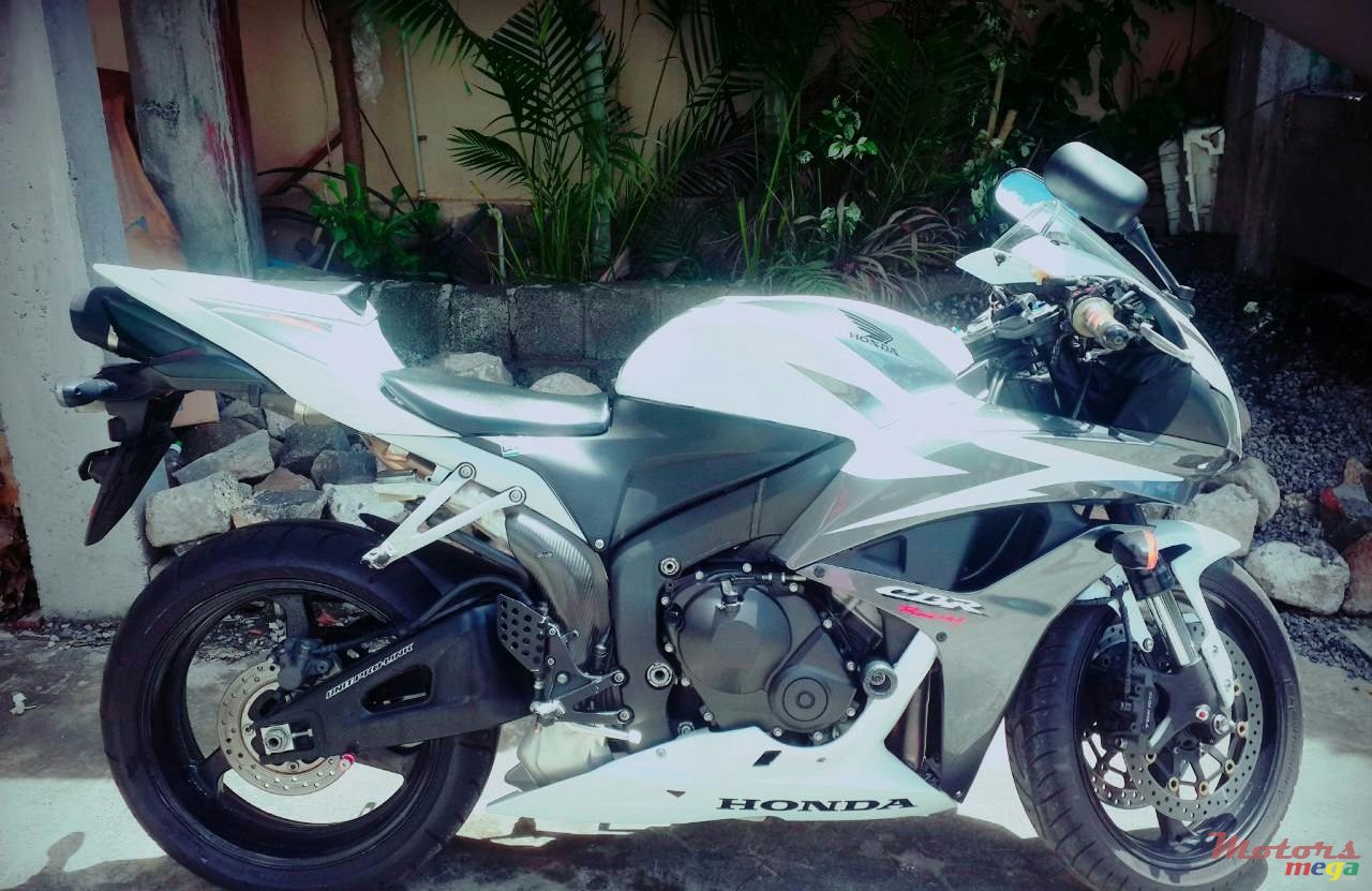 2012' Honda photo #5