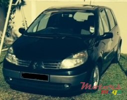 2005' Renault Scenic photo #1