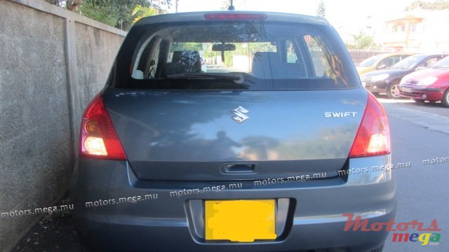 2007' Suzuki Swift photo #5