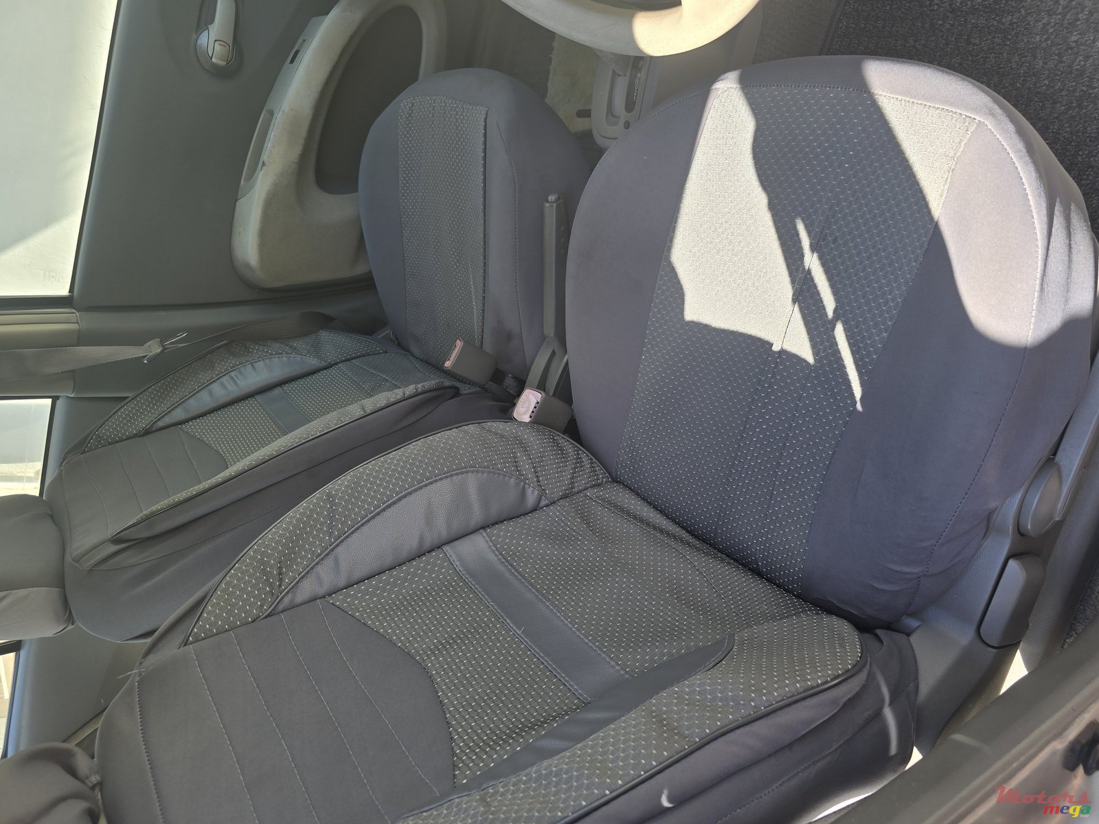 2004' Nissan March photo #7