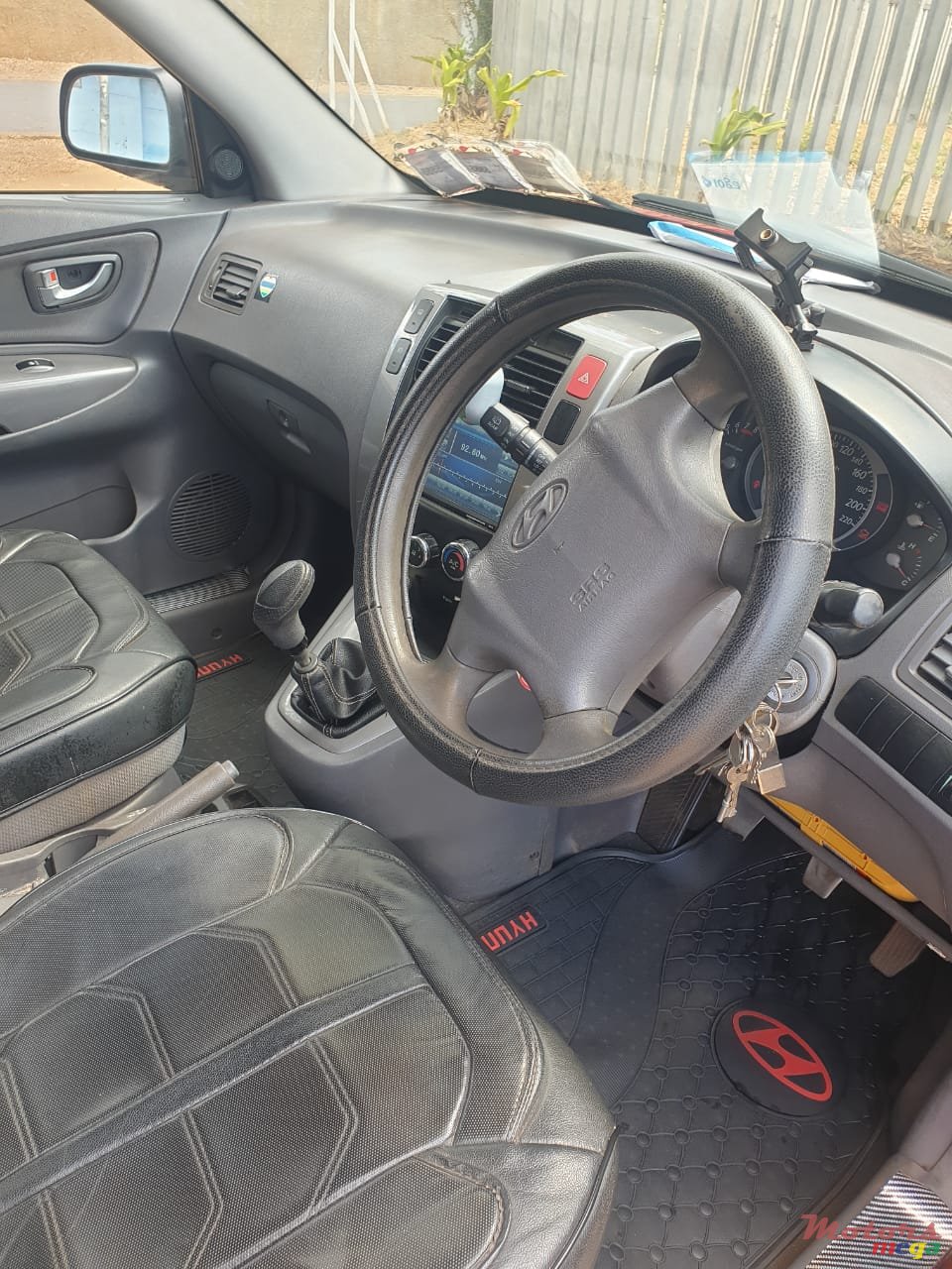 2005' Hyundai Tucson photo #2