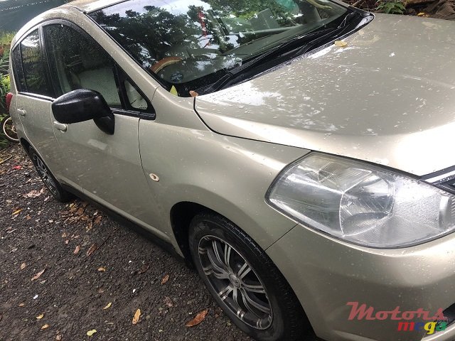 2007' Nissan Tiida photo #2