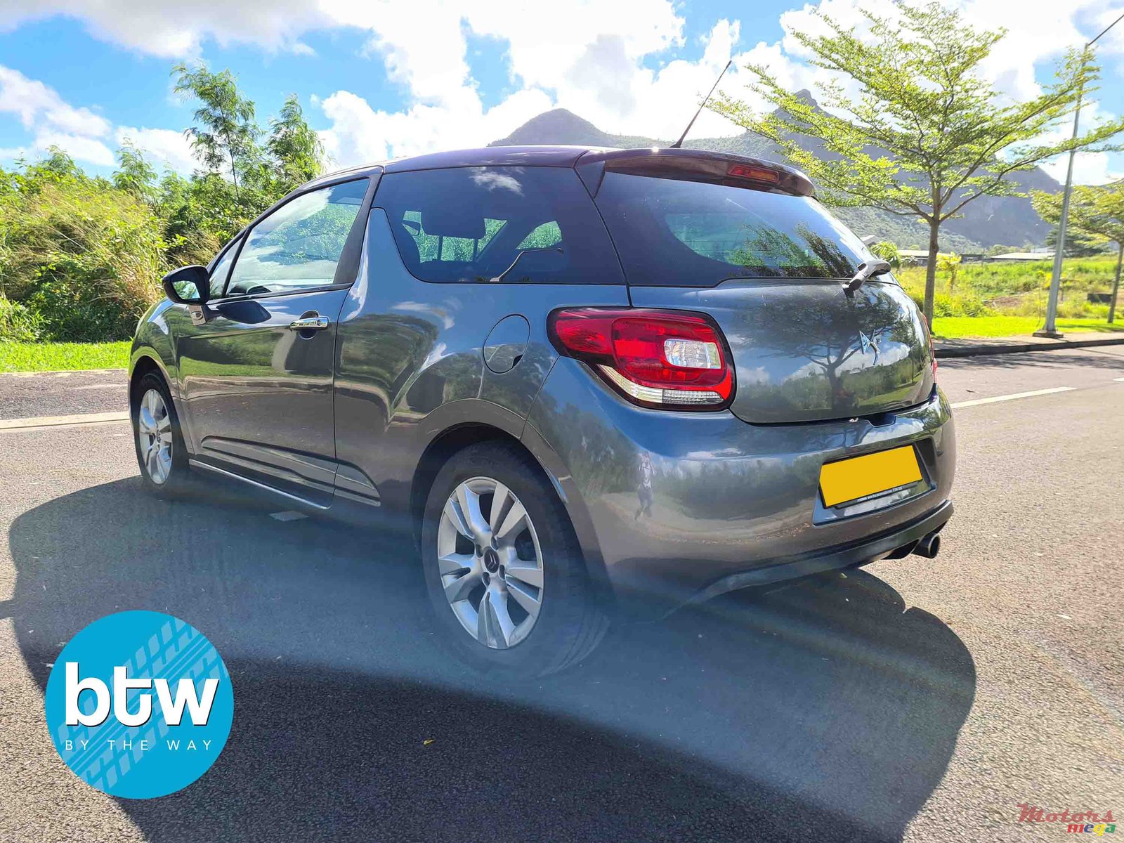 2010' Citroen DS3 photo #3