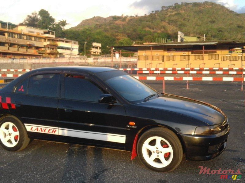 1997' Mitsubishi Lancer photo #1