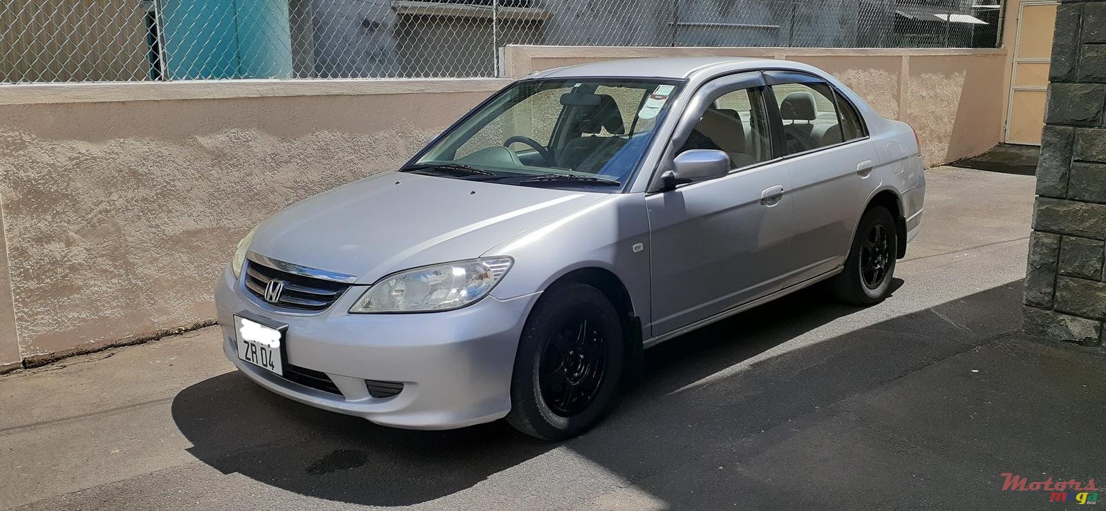 2004' Honda Civic ES8 Vtec photo #3