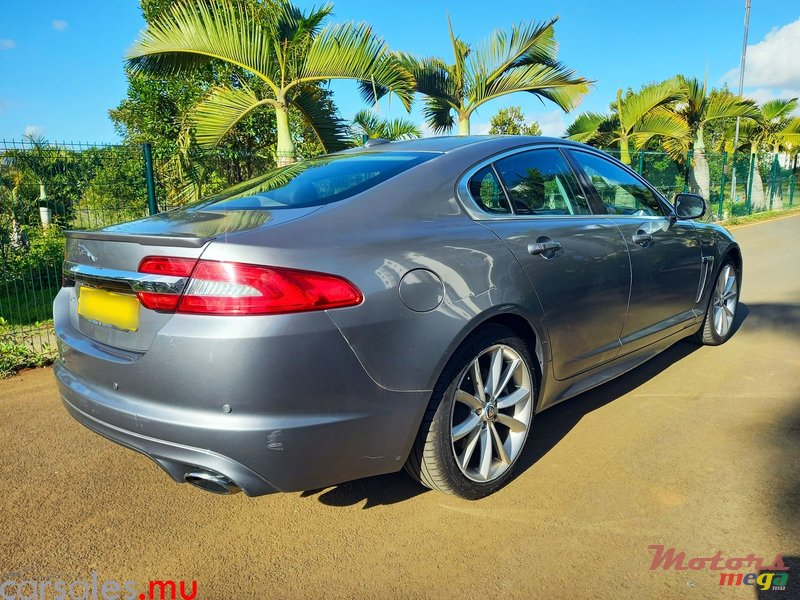 2011' Jaguar XF 3.0 V6 photo #4