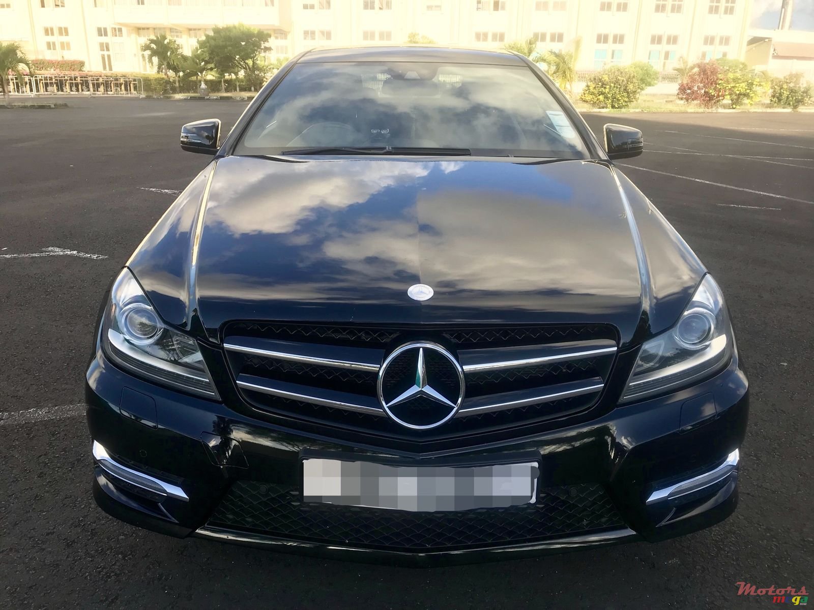 2013' Mercedes-Benz C-Class photo #2