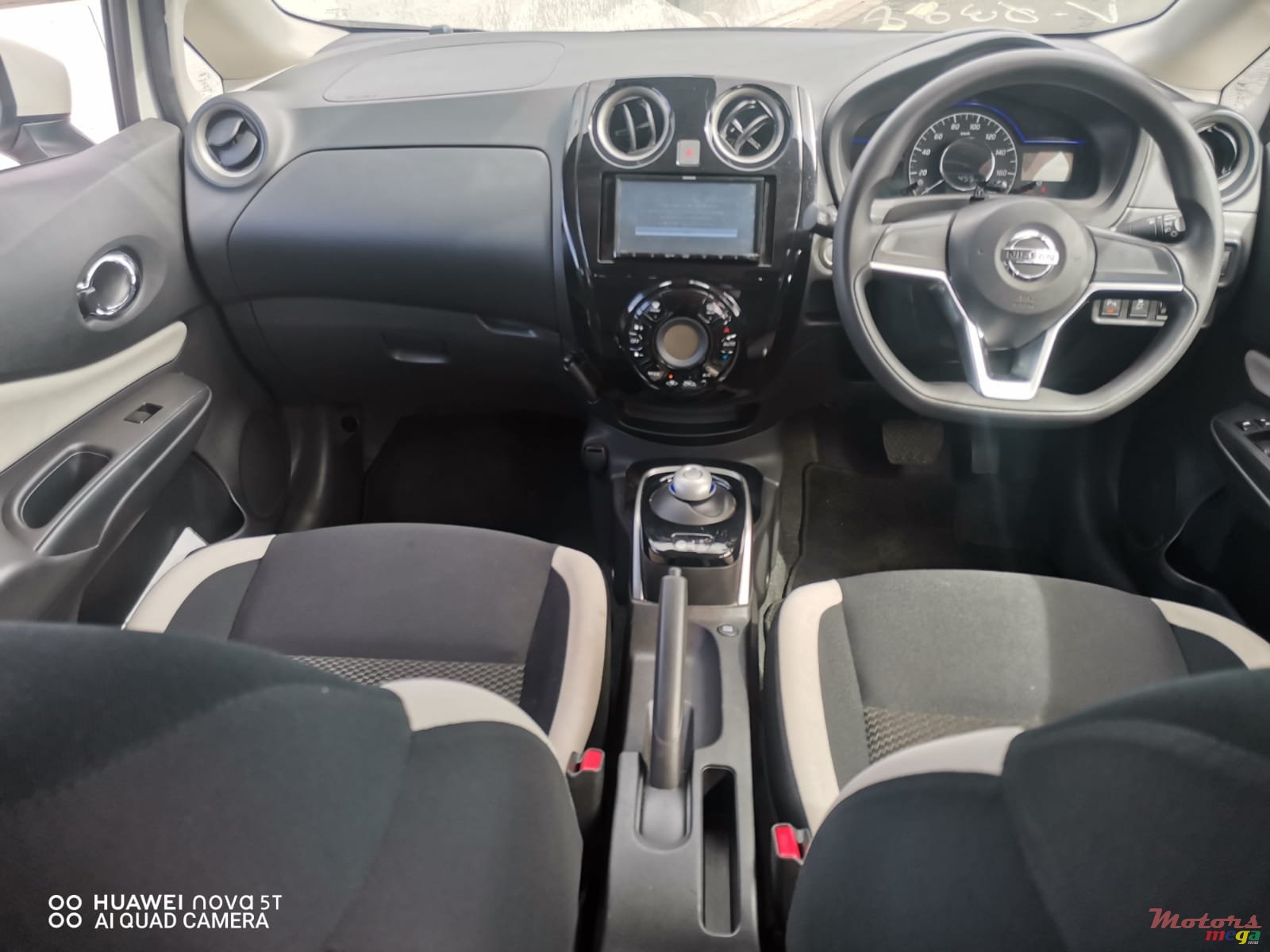 2019' Nissan Note E-power photo #2