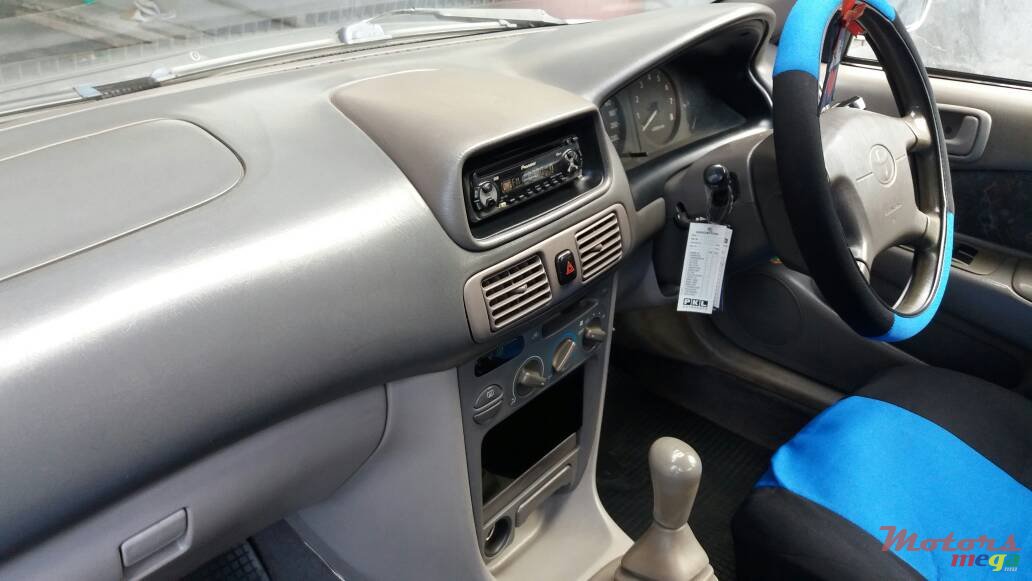 1999' Toyota photo #3