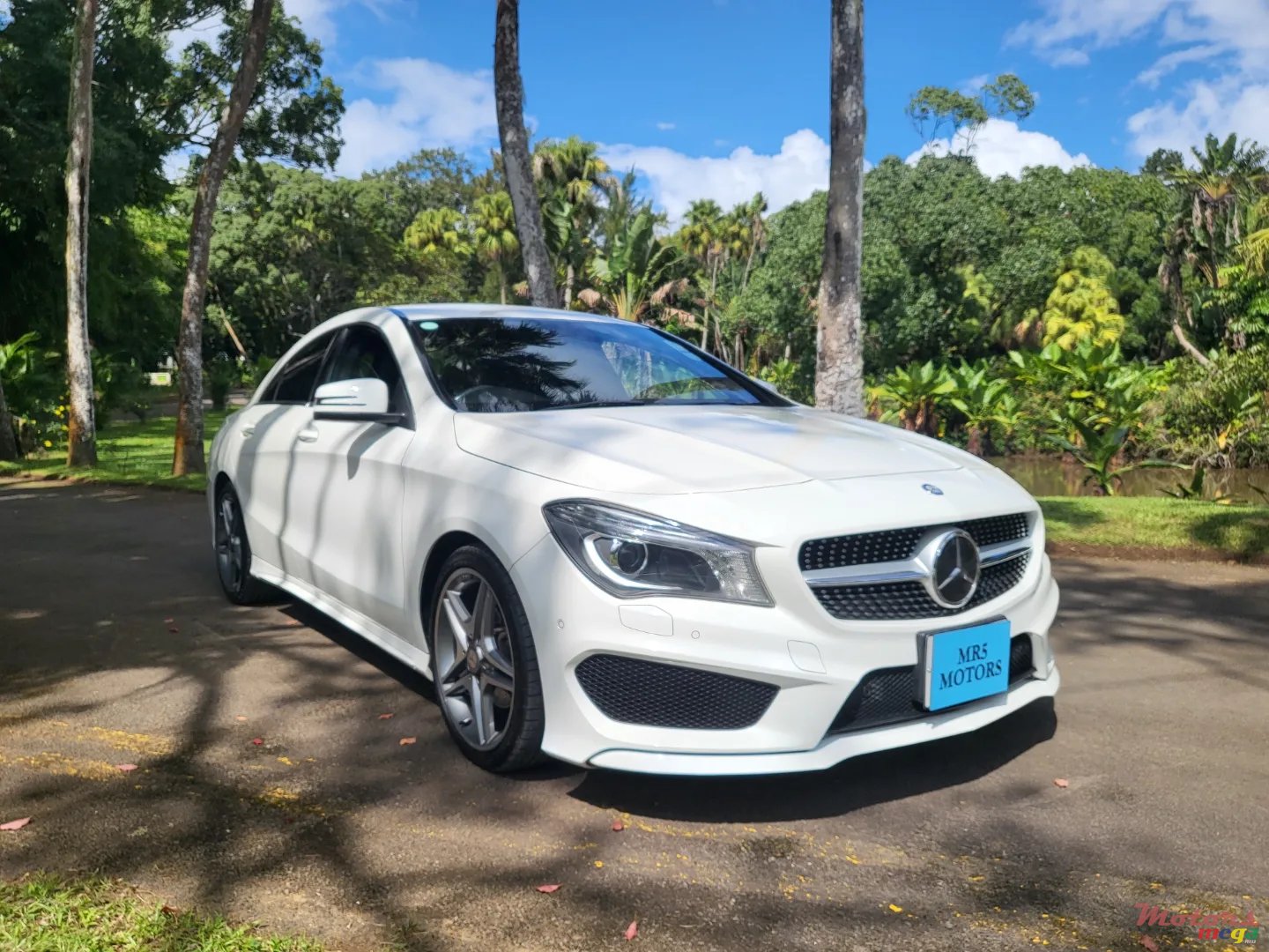 2014' Mercedes-Benz CLA 180 photo #2