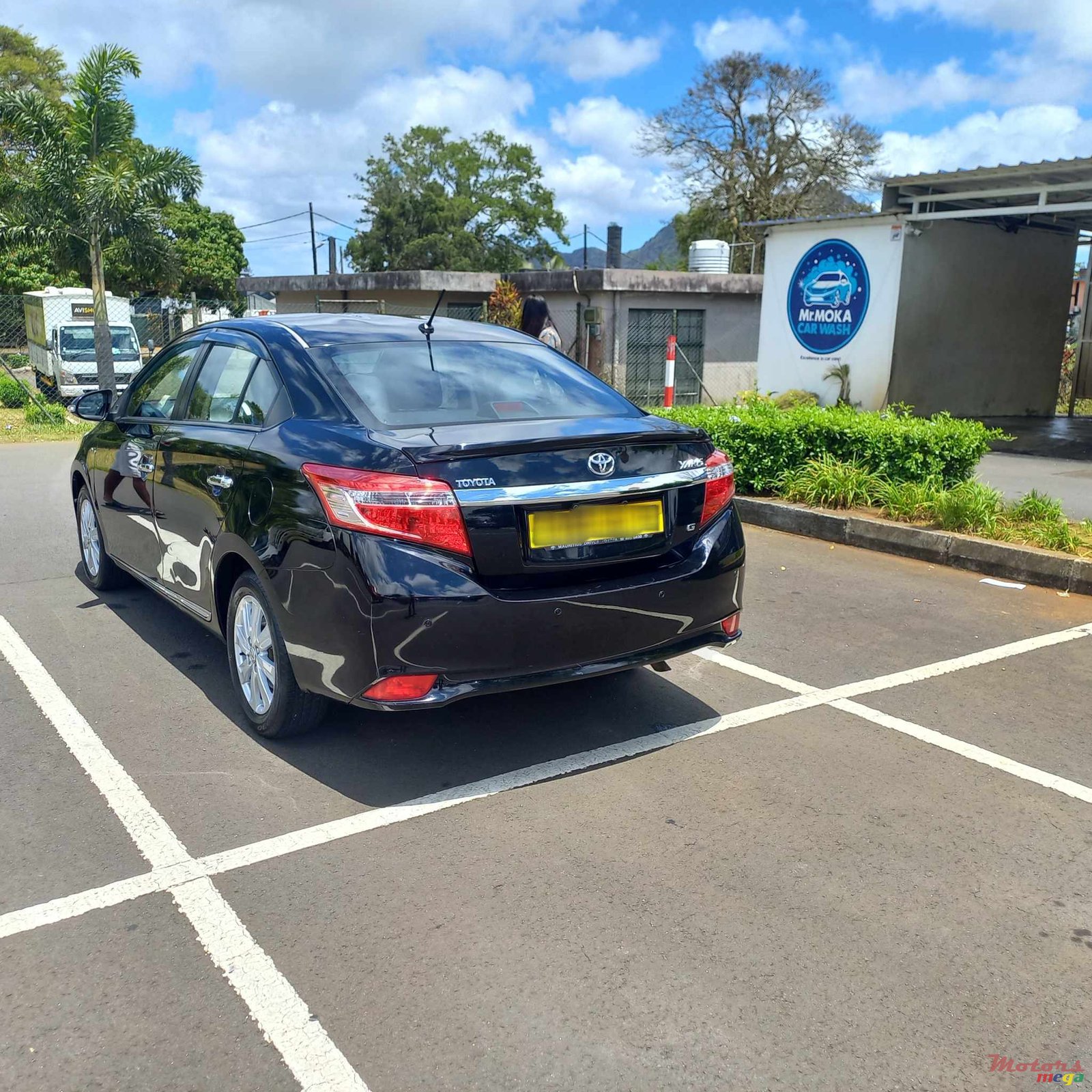 2015' Toyota Yaris photo #3