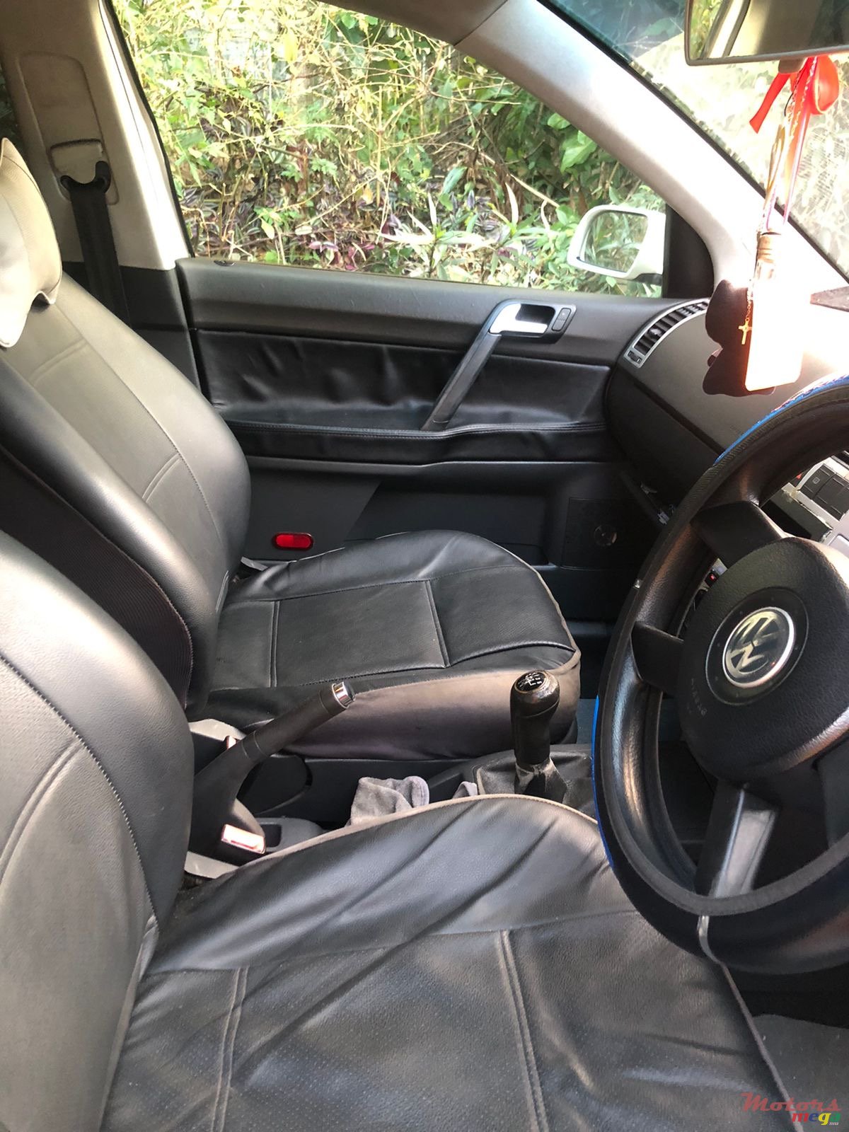 2005' Volkswagen Polo photo #2