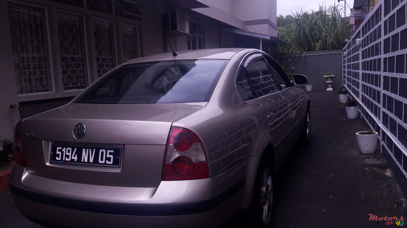 2005' Volkswagen Passat B5 photo #1