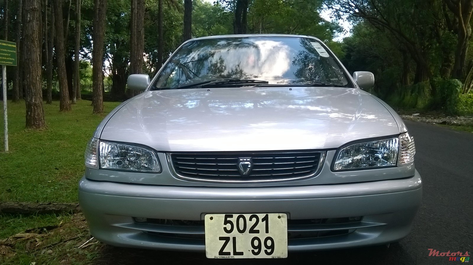 1999' Toyota Corolla LIMITED EDITION photo #1