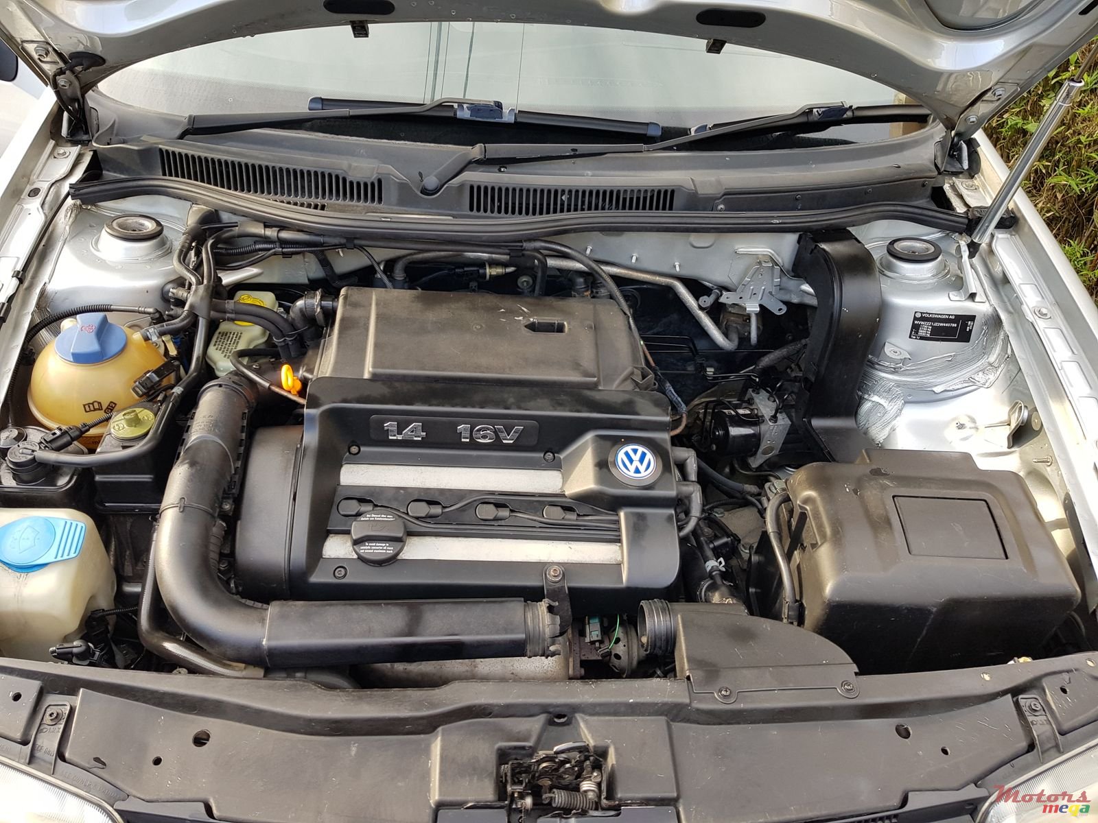 2002' Volkswagen Bora photo #5