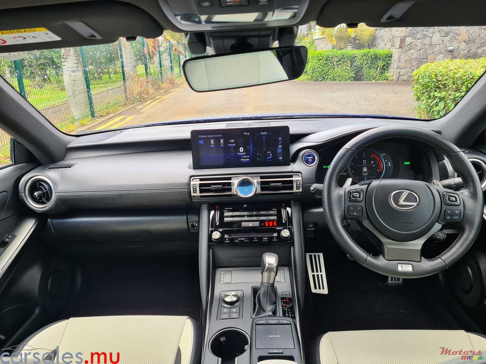 2022' Lexus IS 300 h F-Sport photo #6