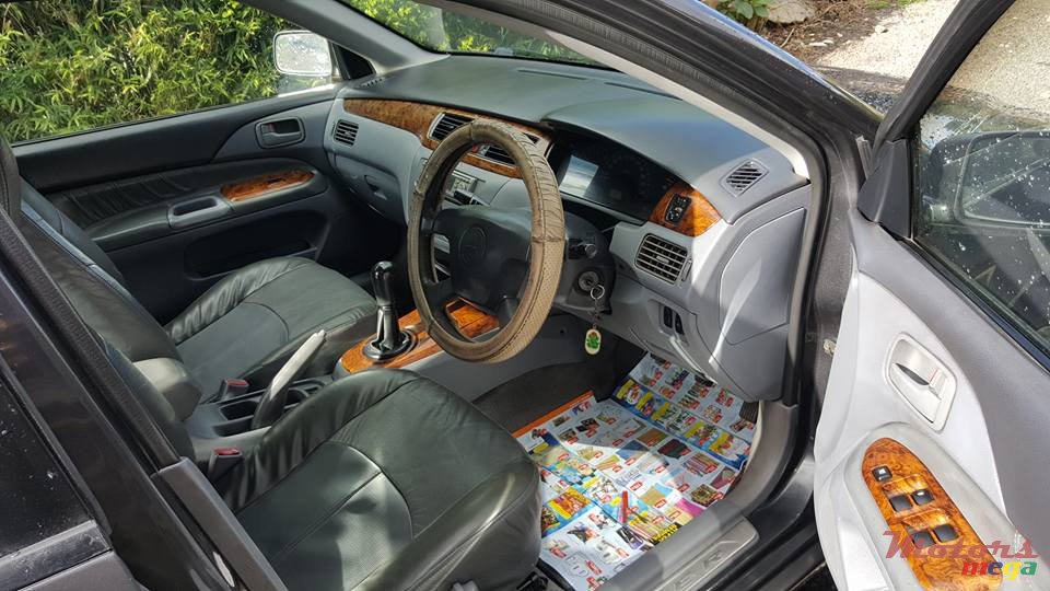 2003' Mitsubishi Lancer 1590cc photo #3