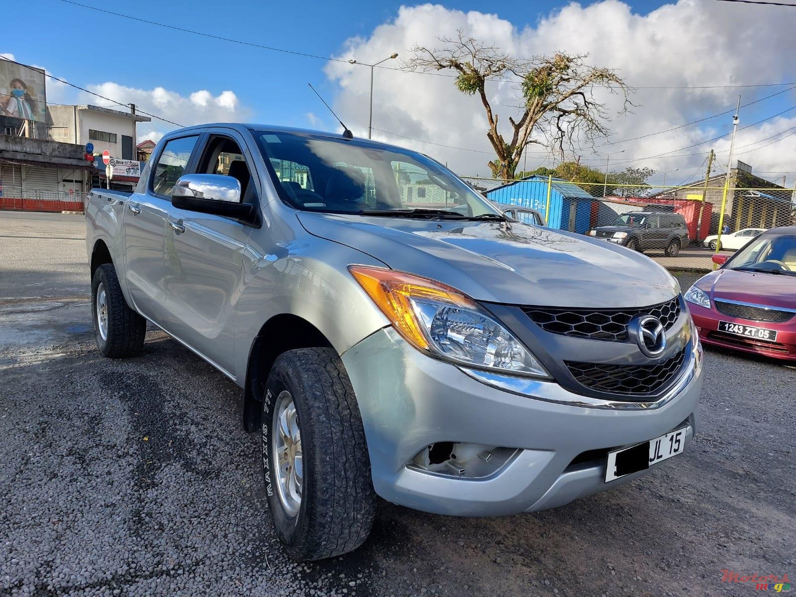 2015' Mazda BT-50 photo #3
