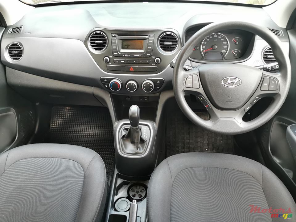 2019' Hyundai i10 Grand photo #6