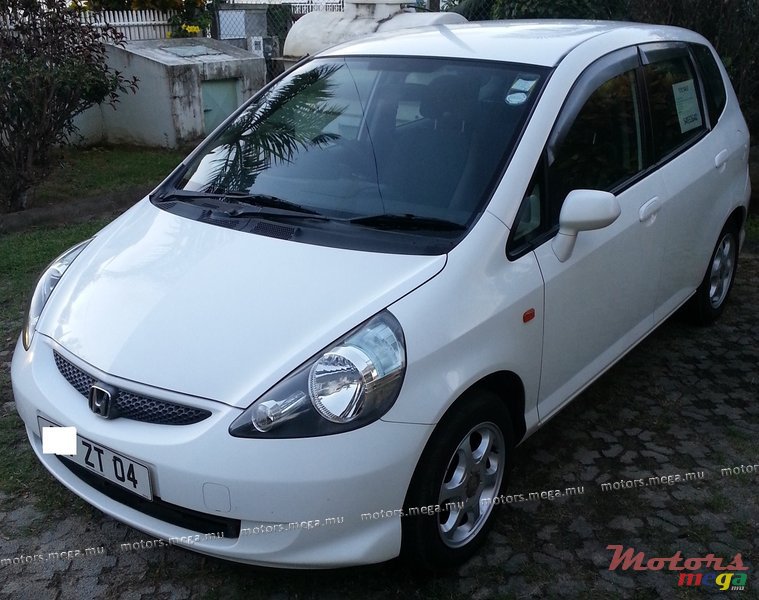 2004' Honda FIT photo #3