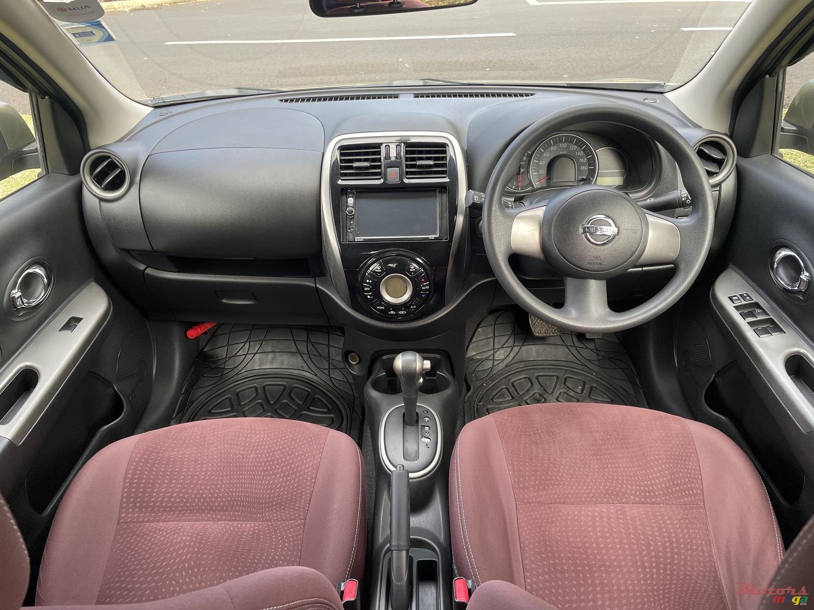 2013' Nissan March photo #6