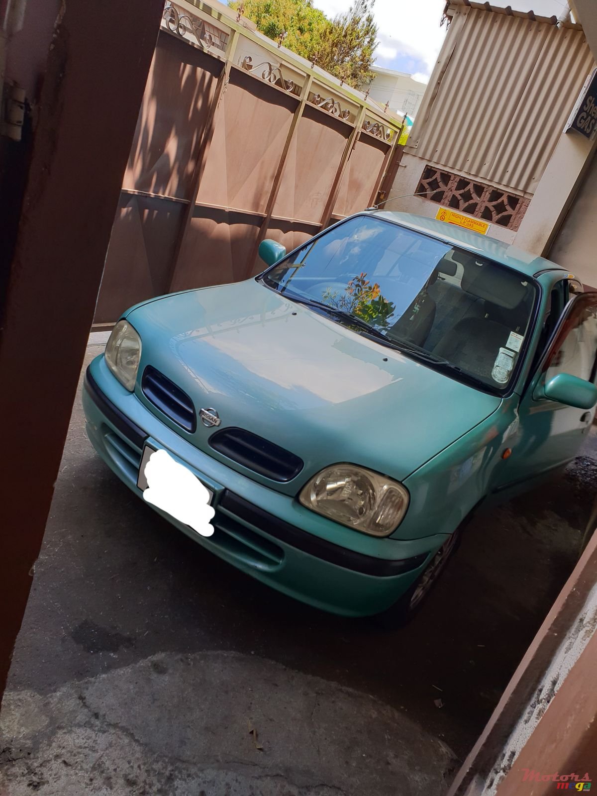 2000' Nissan March photo #3