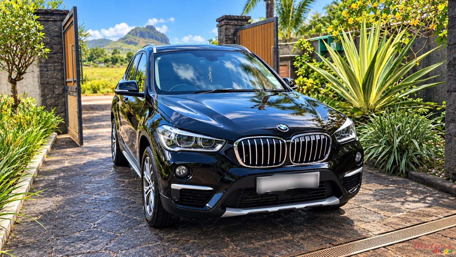 2019' BMW X1 S-Drive photo #2