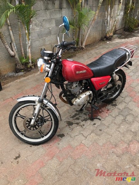 2008' Suzuki photo #2