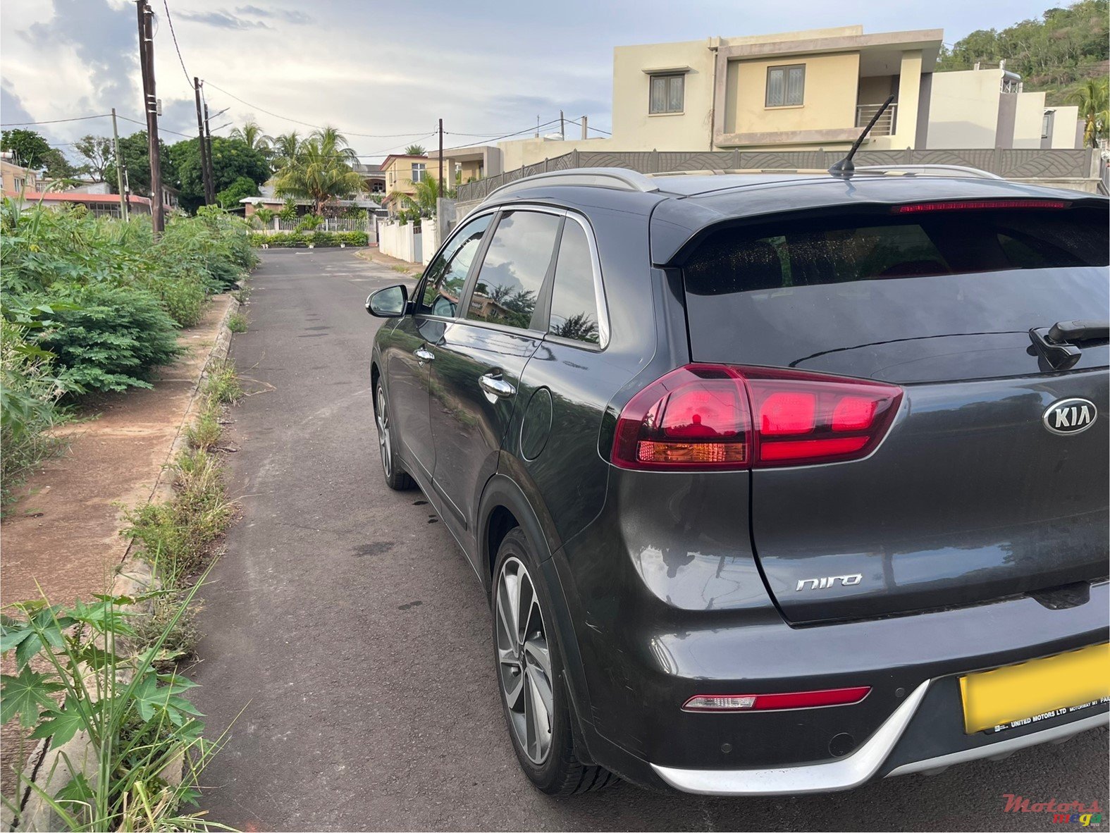 2019' Kia Niro photo #5