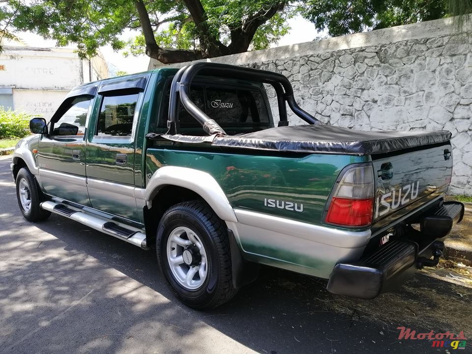 2001' Isuzu photo #4