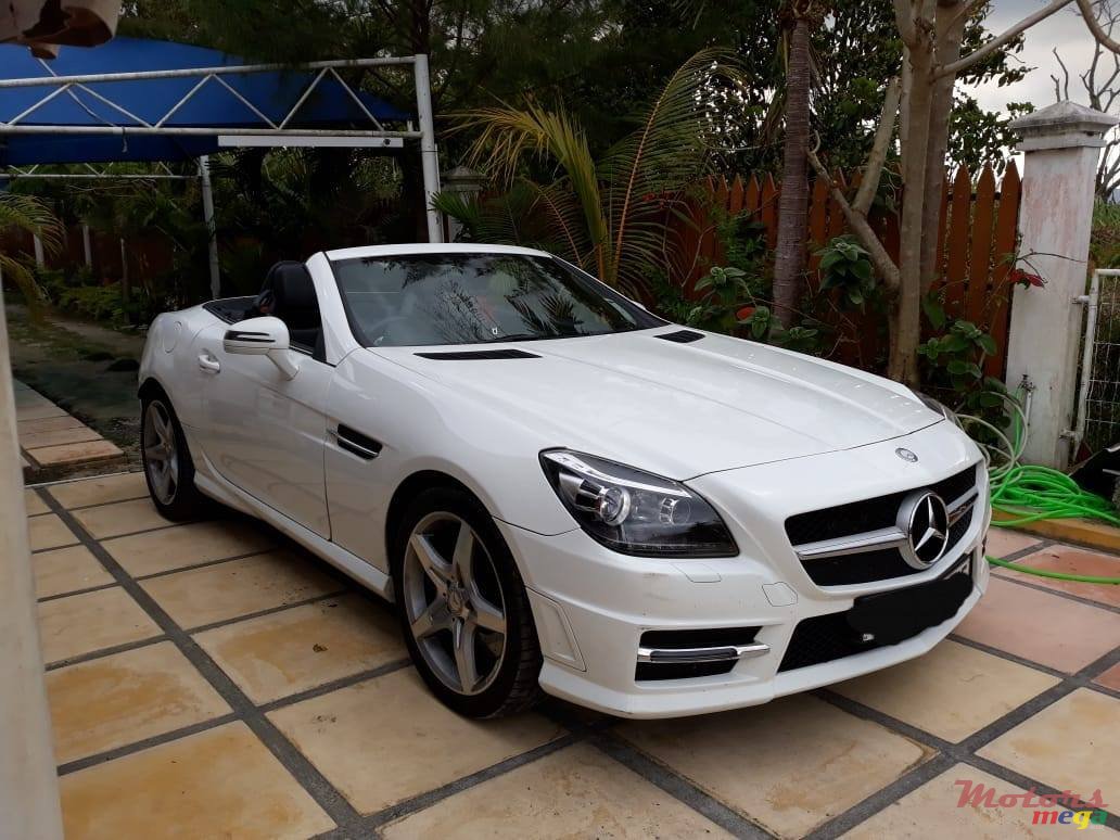 2015' Mercedes-Benz SLK 250 photo #1