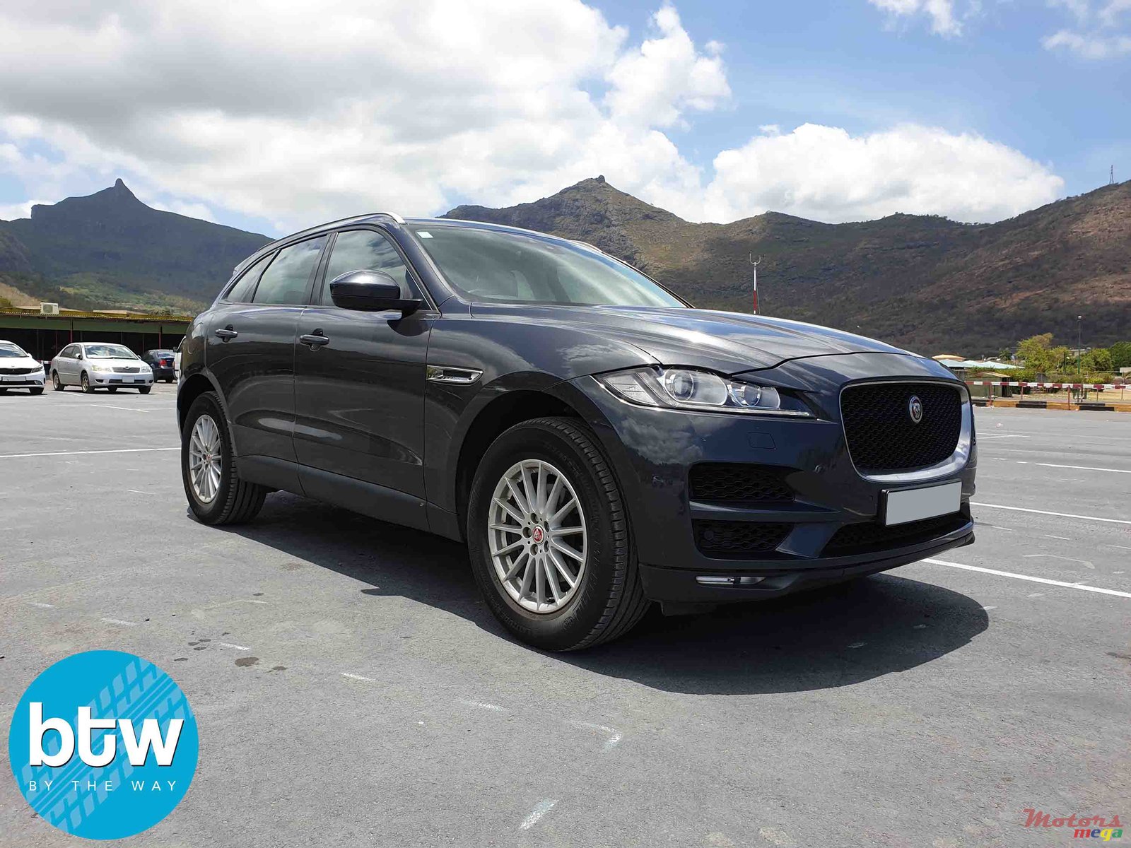 2016' Jaguar F-Type F-Pace photo #1