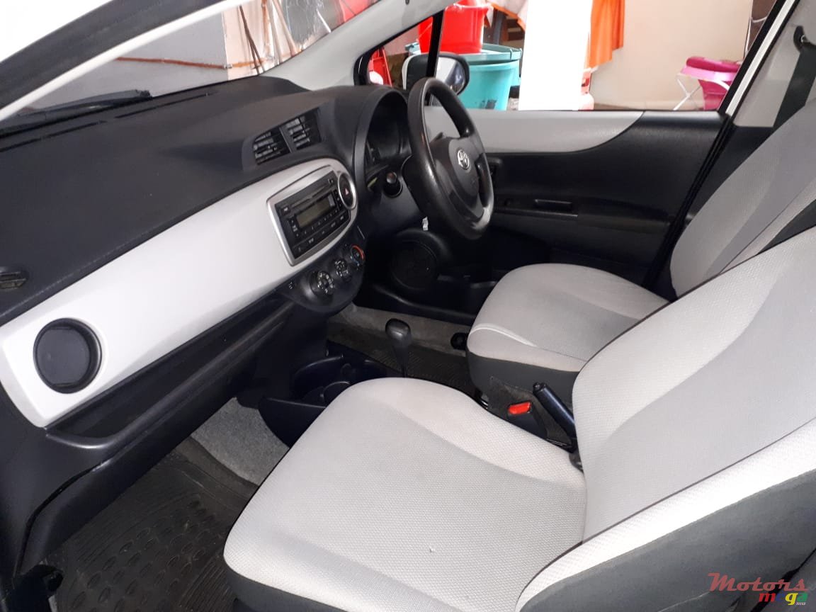 2011' Toyota Vitz Automatic photo #3