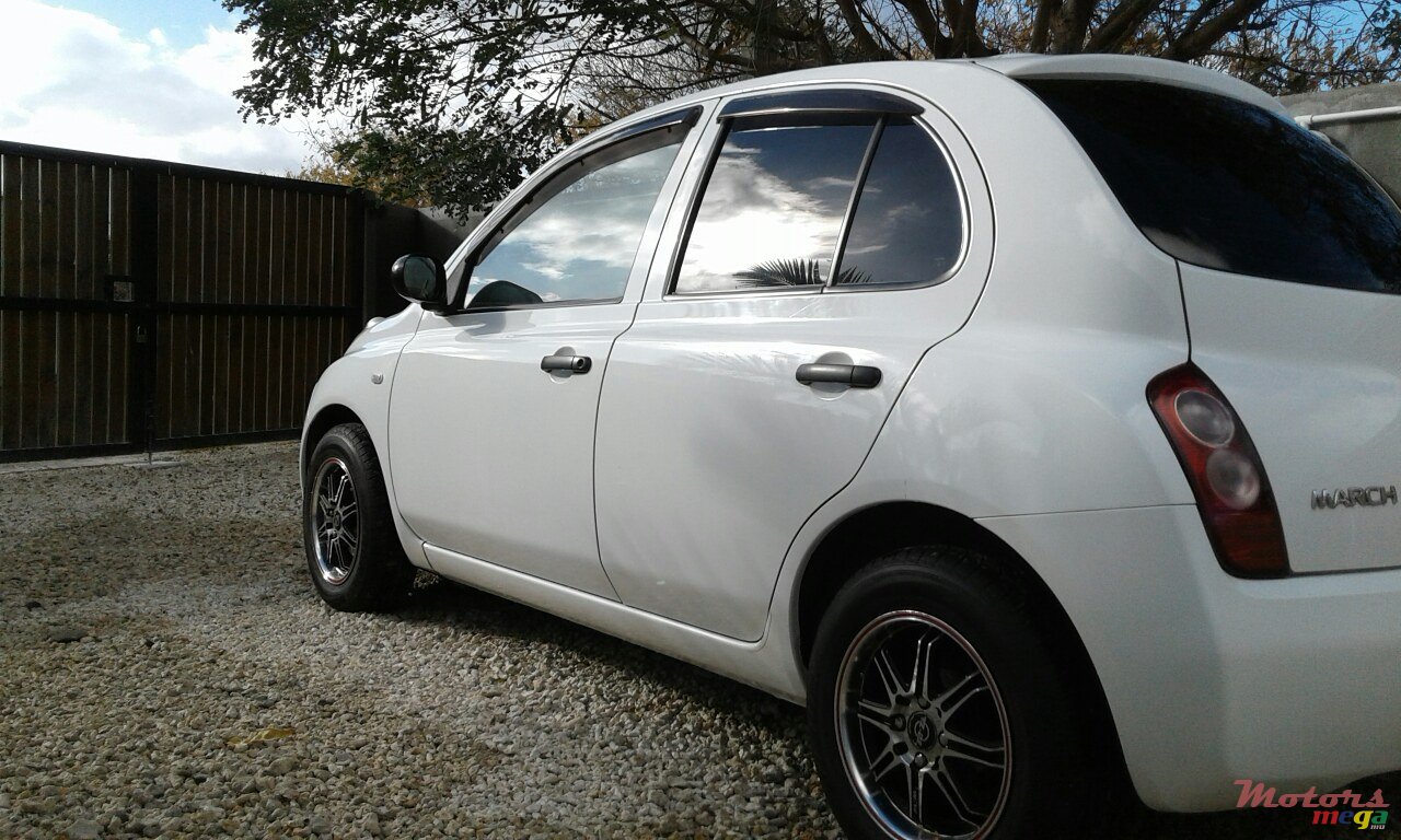 2005' Nissan March AK12 photo #1